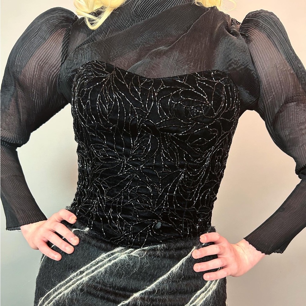 Vintage 80s early 90s Black Velvet Bugle Beaded Spider Vein Bodice Top
